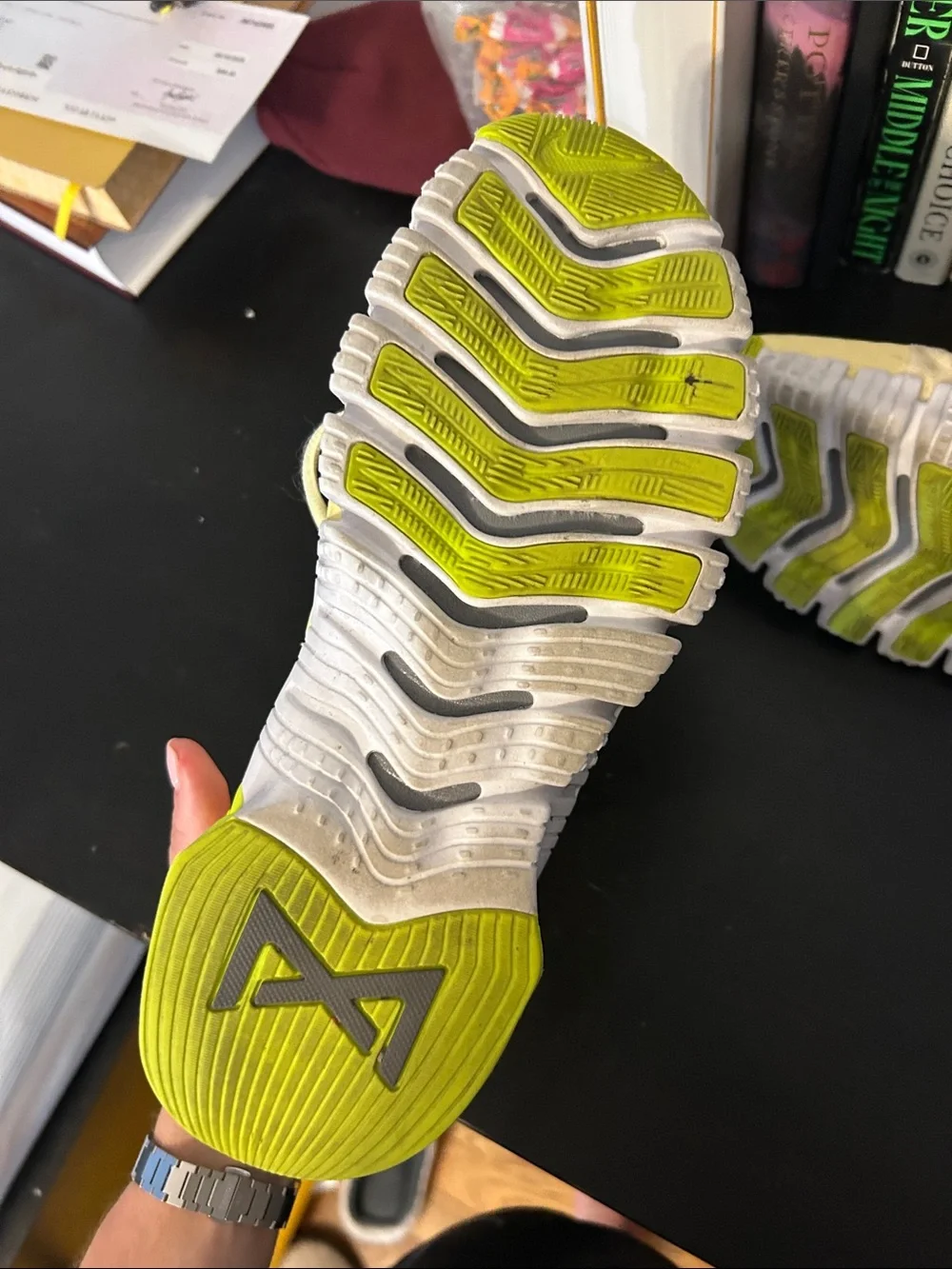 Nike Free Metcon 5 Women's Training Shoe - Citron Tint & Volt - Picture 4 of 6